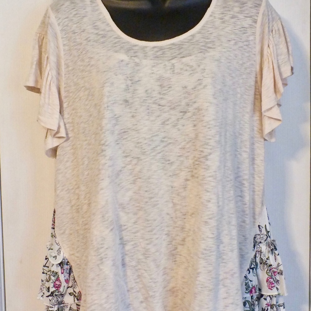 NWT Umgee Oatmeal Floral 2 Piece SS sz Med